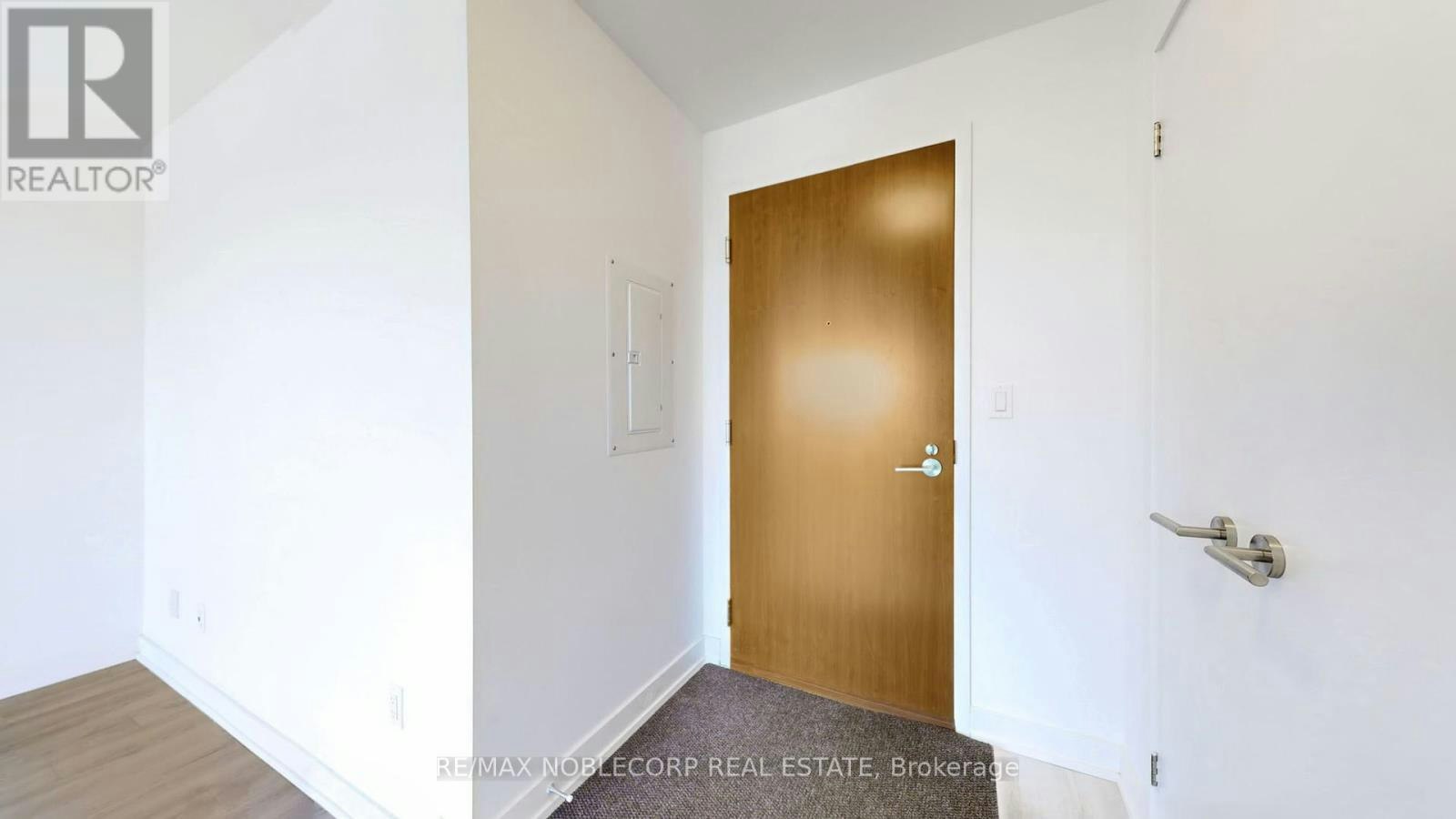 1116-120 Varna Drive, Toronto, ON, M6A 0B3 - 21