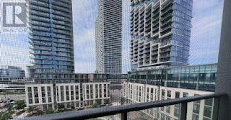 702-7890 Jane Street, Vaughan, ON, L4K 4R6 - 7