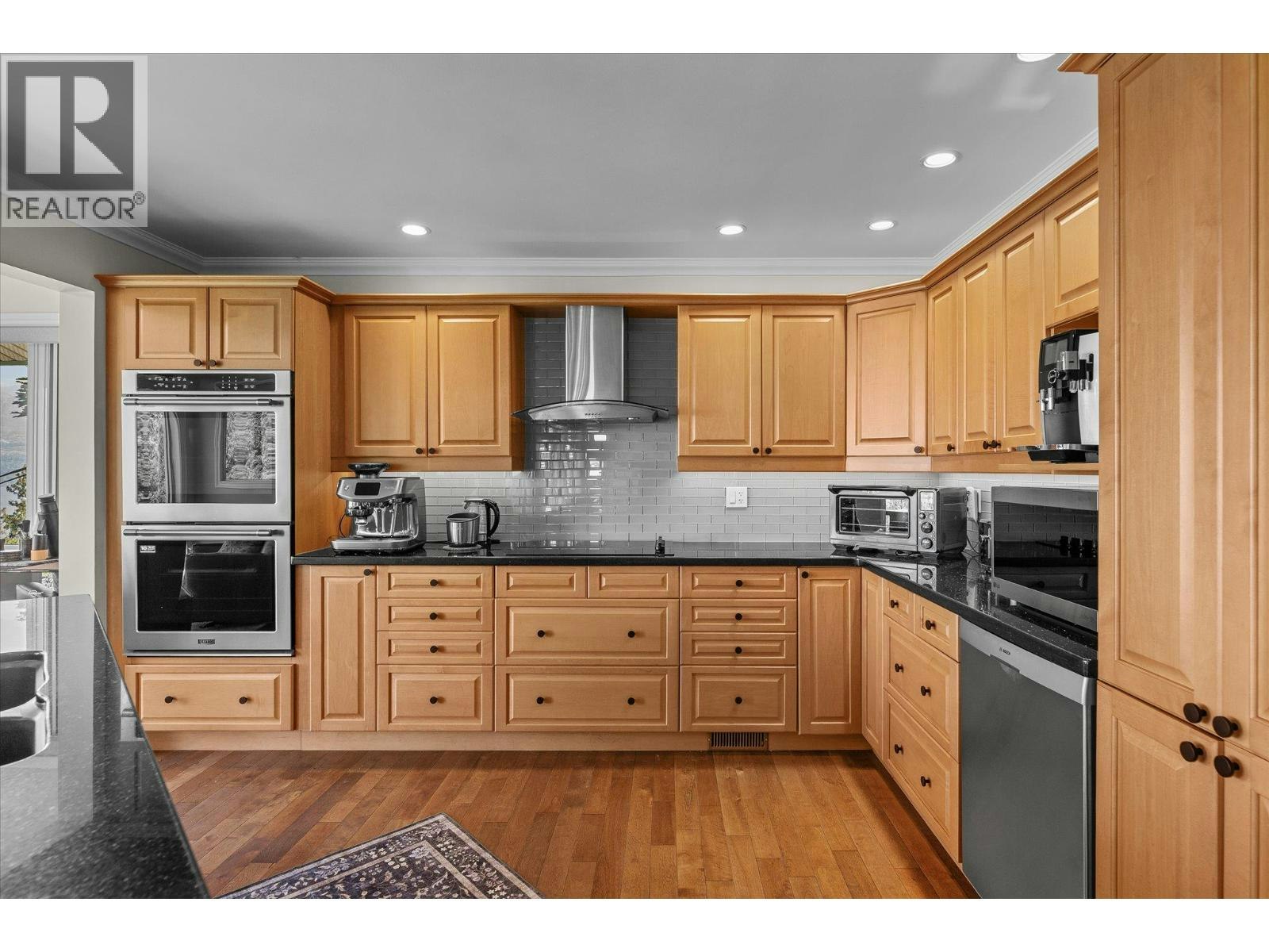 3050 Collens Hill Road, West Kelowna, BC, V1Z 1P5 - 11
