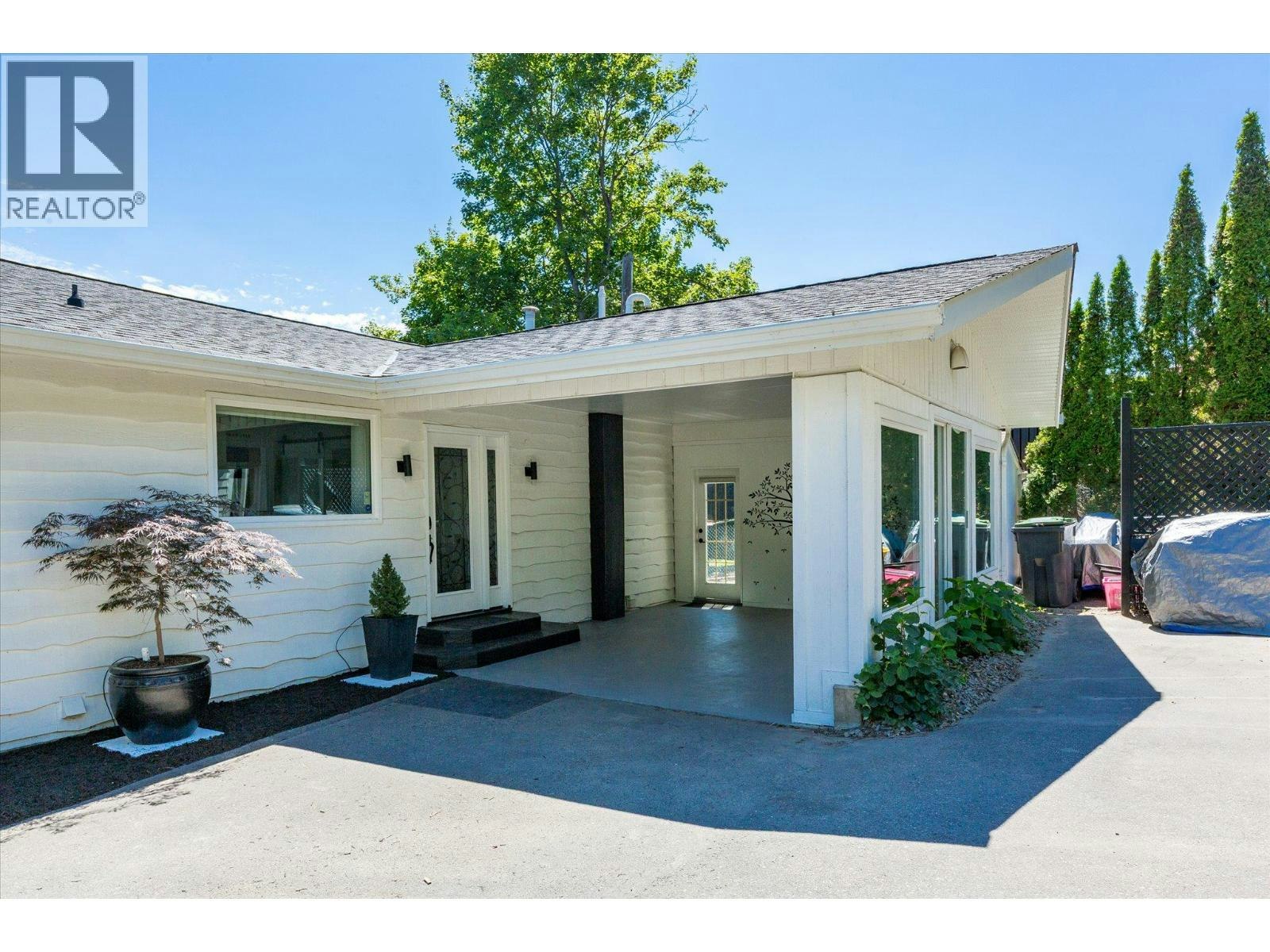 3050 Collens Hill Road, West Kelowna, BC, V1Z 1P5 - 3