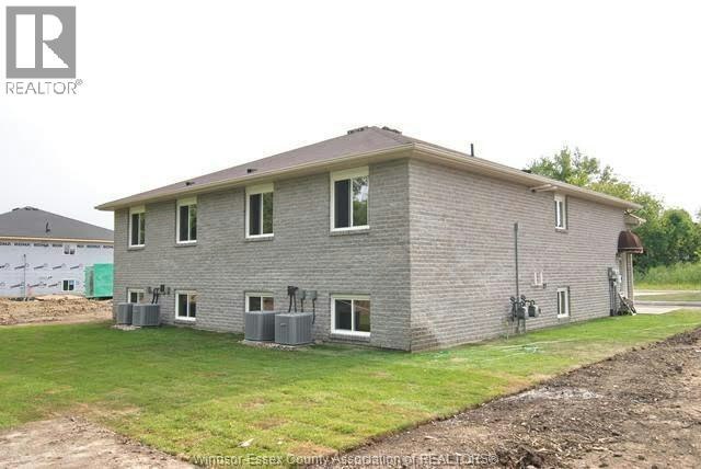 D LOWER-1810 Northway, Windsor, ON, N9B 0A6 - 2