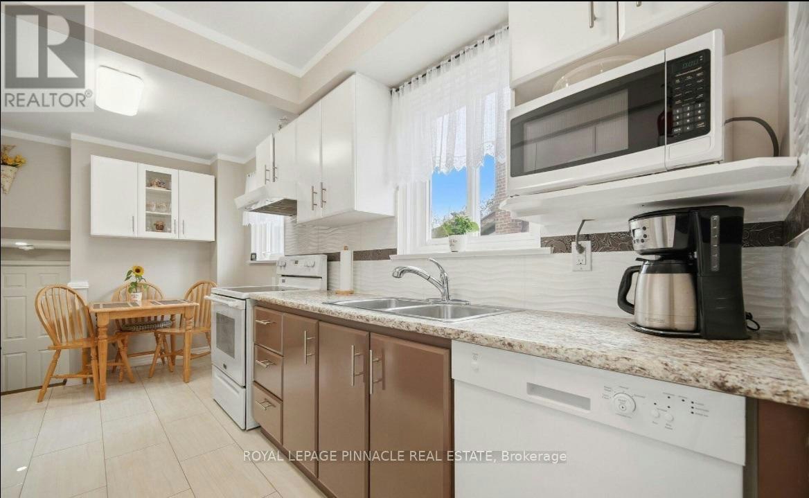 7217 Fayette Circle, Mississauga, ON, L5N 1Y5 - 9