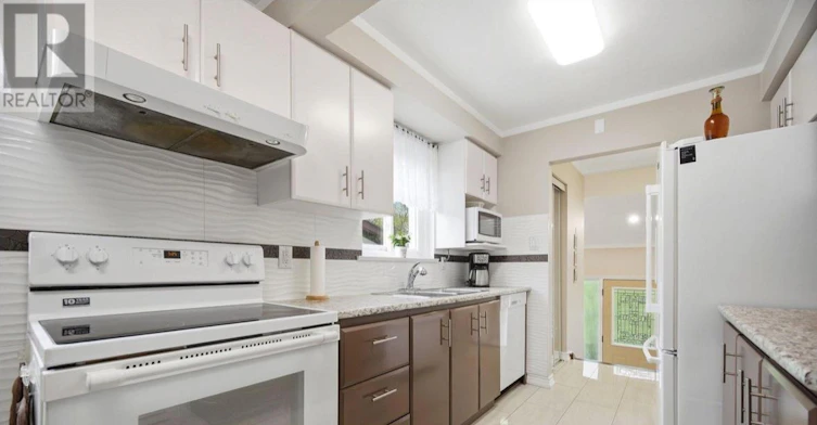 7217 Fayette Circle, Mississauga, ON, L5N 1Y5 - 8