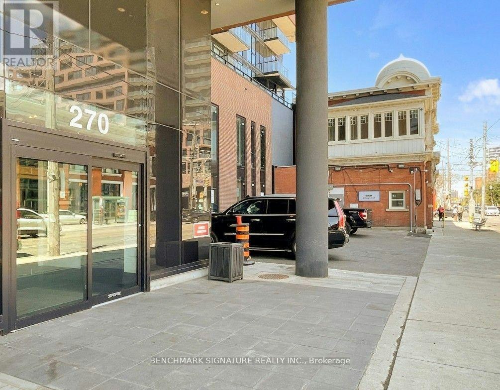 814-270 Dufferin Street, Toronto, ON, M6K 0H8 - 2