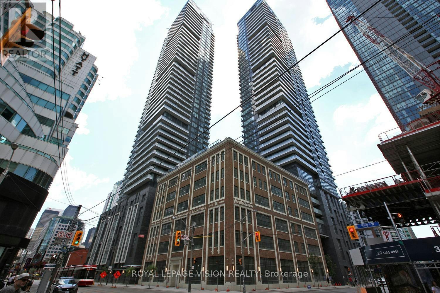 115 Blue Jays Way Street, Toronto, ON, M5V 0N4