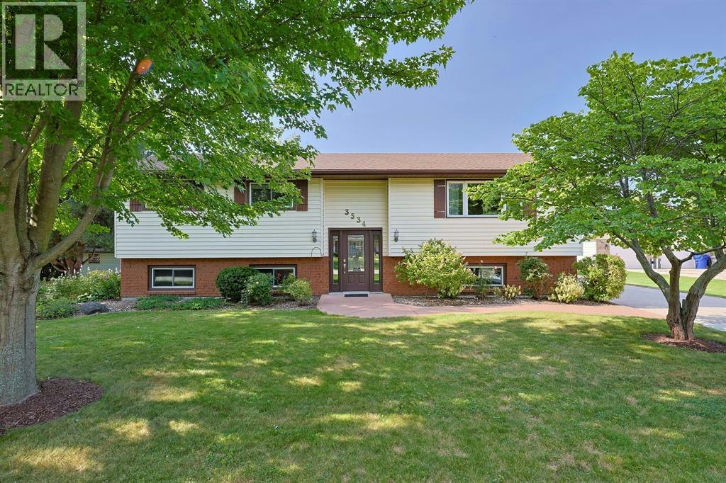 3534 Clarence Street, Plympton-Wyoming, ON, N0N 1E0