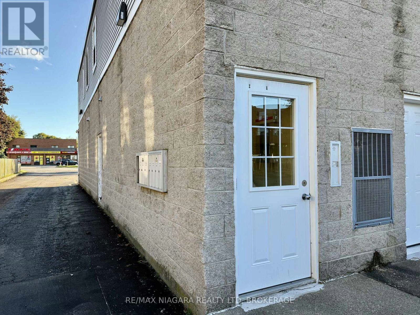 202-6837 Thorold Stone Road, Niagara Falls, ON, L2J 1B2 - 5