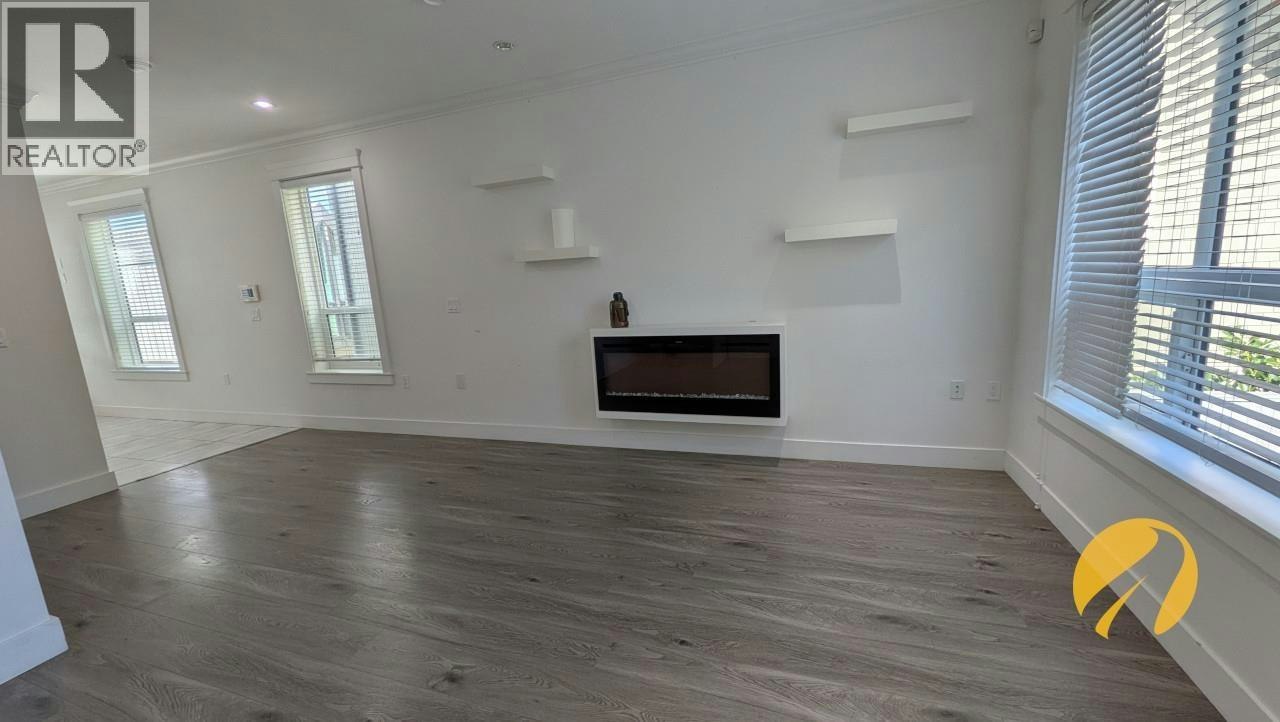 5477 Wales Street, Vancouver, BC, V5R 3M9 - 5