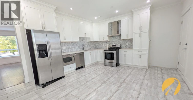 5477 Wales Street, Vancouver, BC, V5R 3M9 - 2