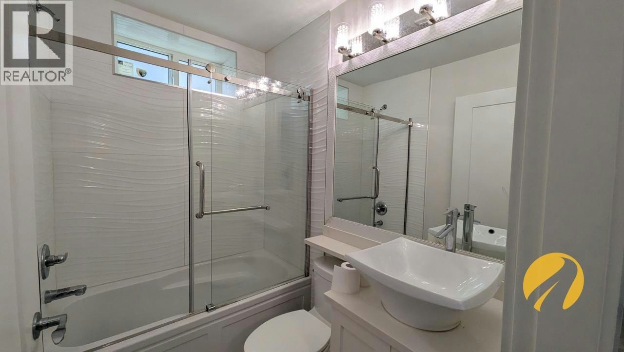 5477 Wales Street, Vancouver, BC, V5R 3M9 - 9
