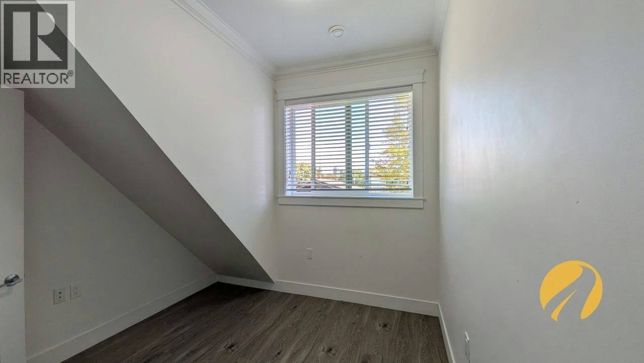 5477 Wales Street, Vancouver, BC, V5R 3M9 - 14