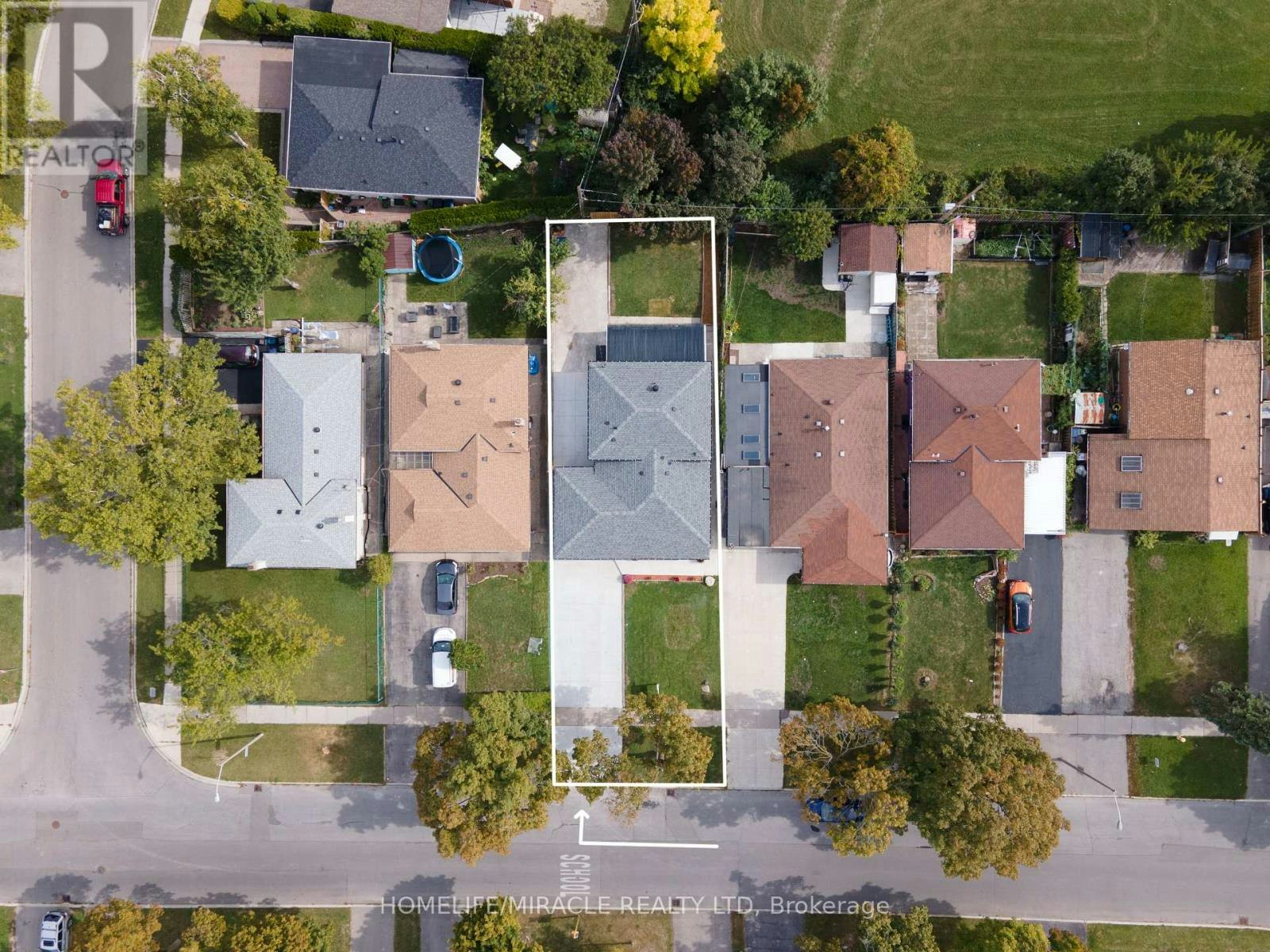 85 Silverstone Drive, Toronto, ON, M9V 3G4 - 21