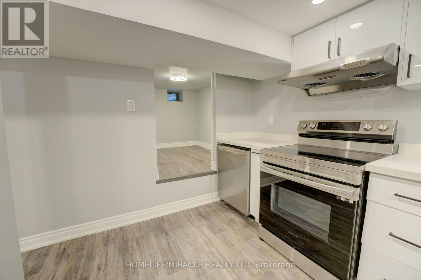 85 Silverstone Drive, Toronto, ON, M9V 3G4 - 16