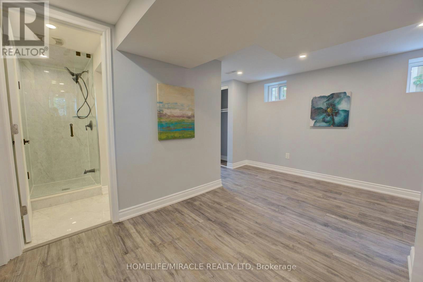 85 Silverstone Drive, Toronto, ON, M9V 3G4 - 7