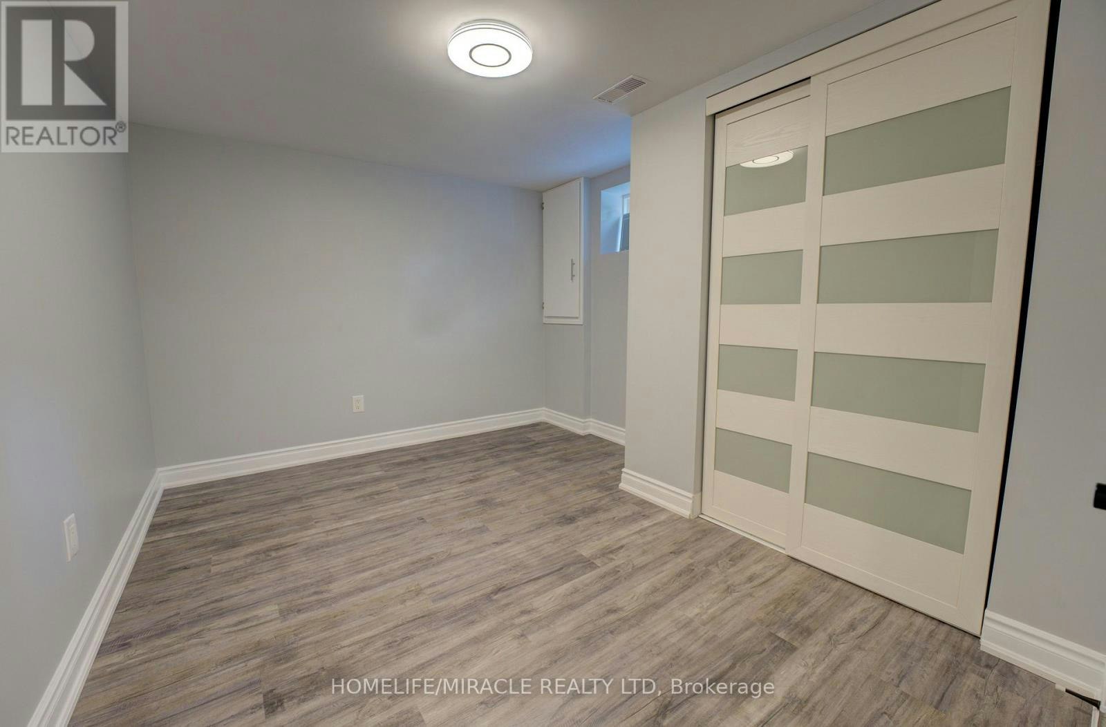 85 Silverstone Drive, Toronto, ON, M9V 3G4 - 9