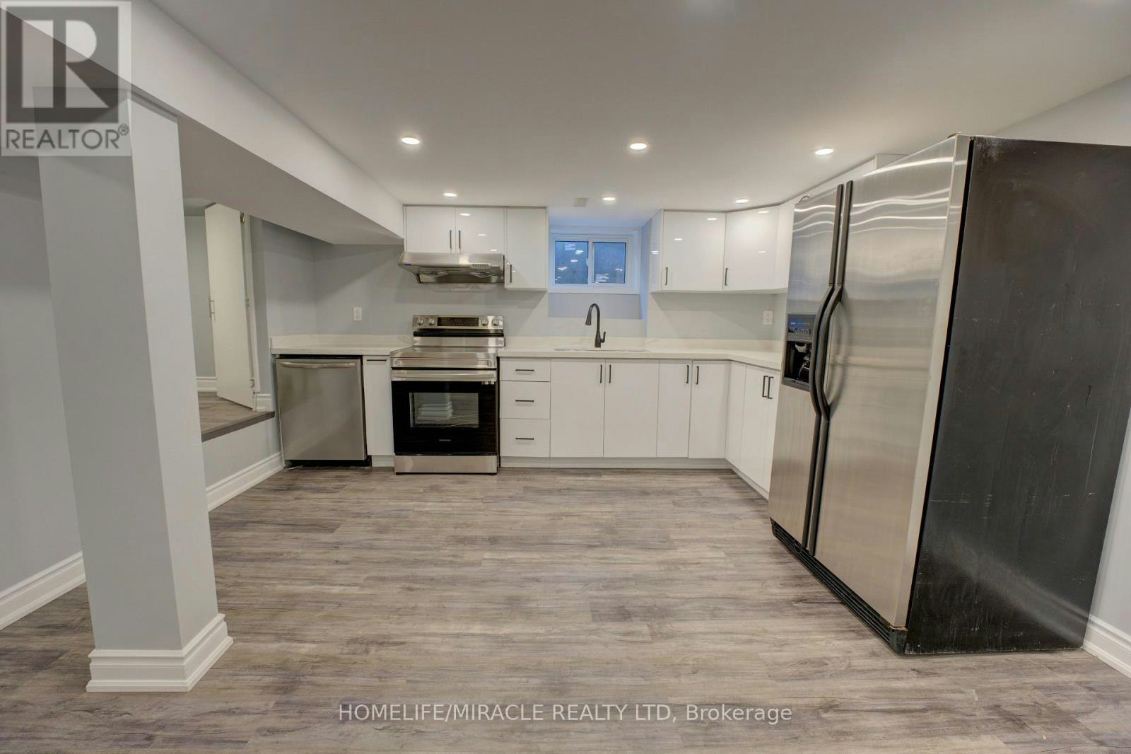 85 Silverstone Drive, Toronto, ON, M9V 3G4 - 14