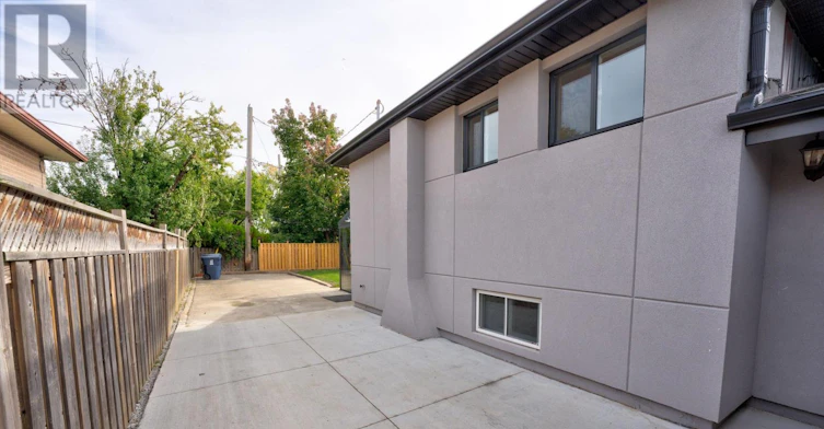 85 Silverstone Drive, Toronto, ON, M9V 3G4 - 18