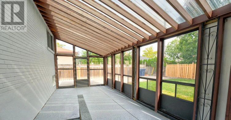 85 Silverstone Drive, Toronto, ON, M9V 3G4 - 2
