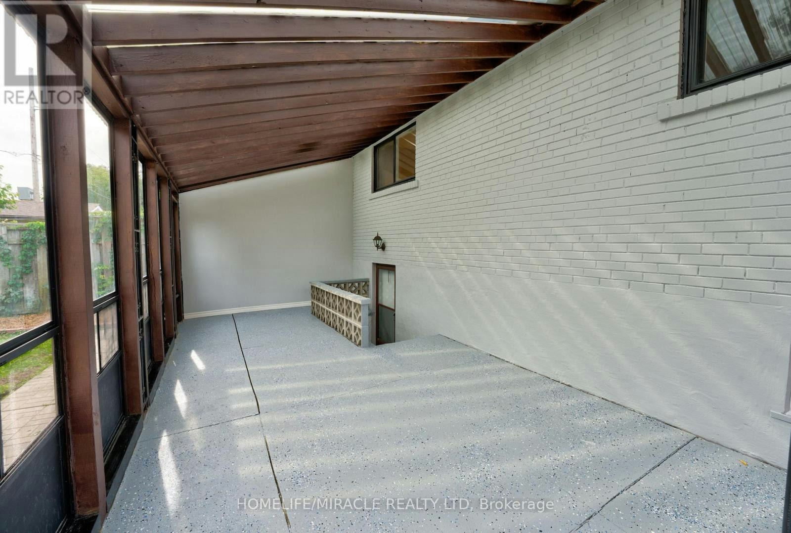 85 Silverstone Drive, Toronto, ON, M9V 3G4 - 3
