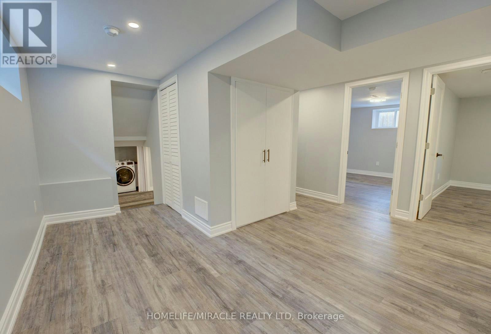 85 Silverstone Drive, Toronto, ON, M9V 3G4 - 6
