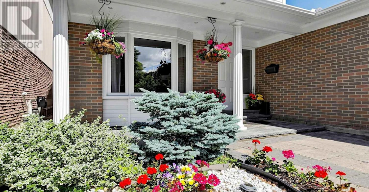 200 Castle Rock Drive, Richmond Hill, ON, L4C 5H7 - 5