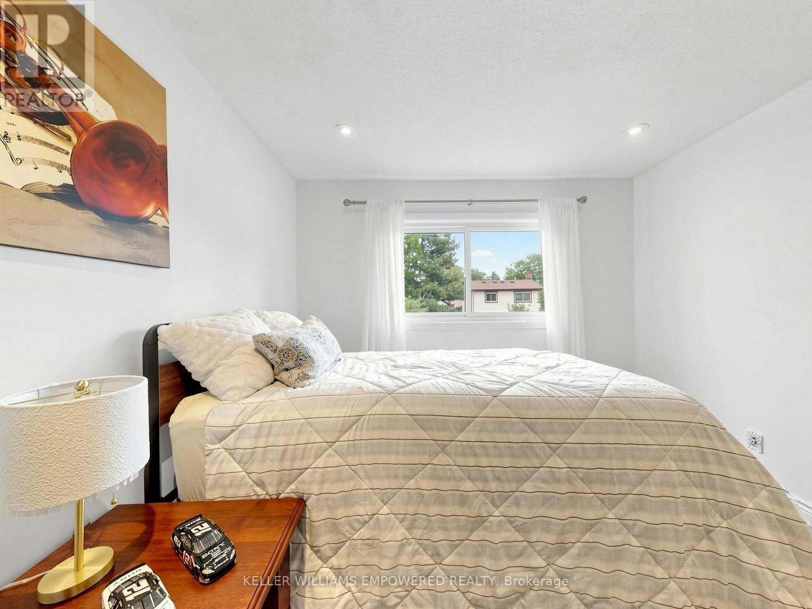 200 Castle Rock Drive, Richmond Hill, ON, L4C 5H7 - 26