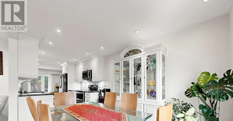 200 Castle Rock Drive, Richmond Hill, ON, L4C 5H7 - 12