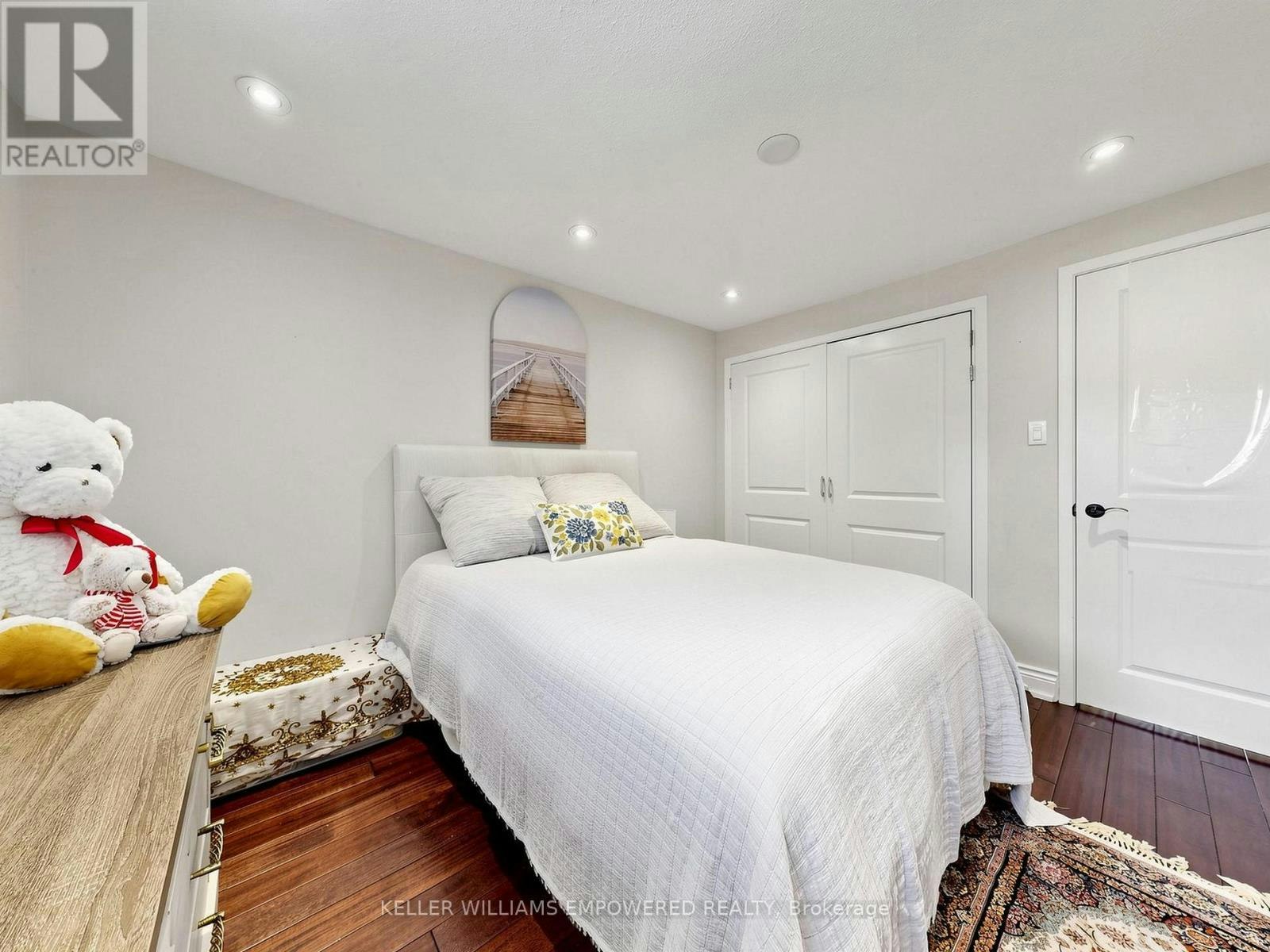200 Castle Rock Drive, Richmond Hill, ON, L4C 5H7 - 28