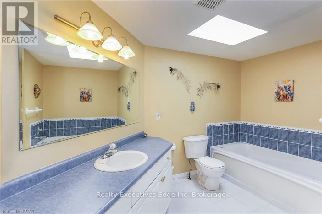 MAIN-59 Marsh Crescent, Guelph, ON, N1L 1L4 - 10