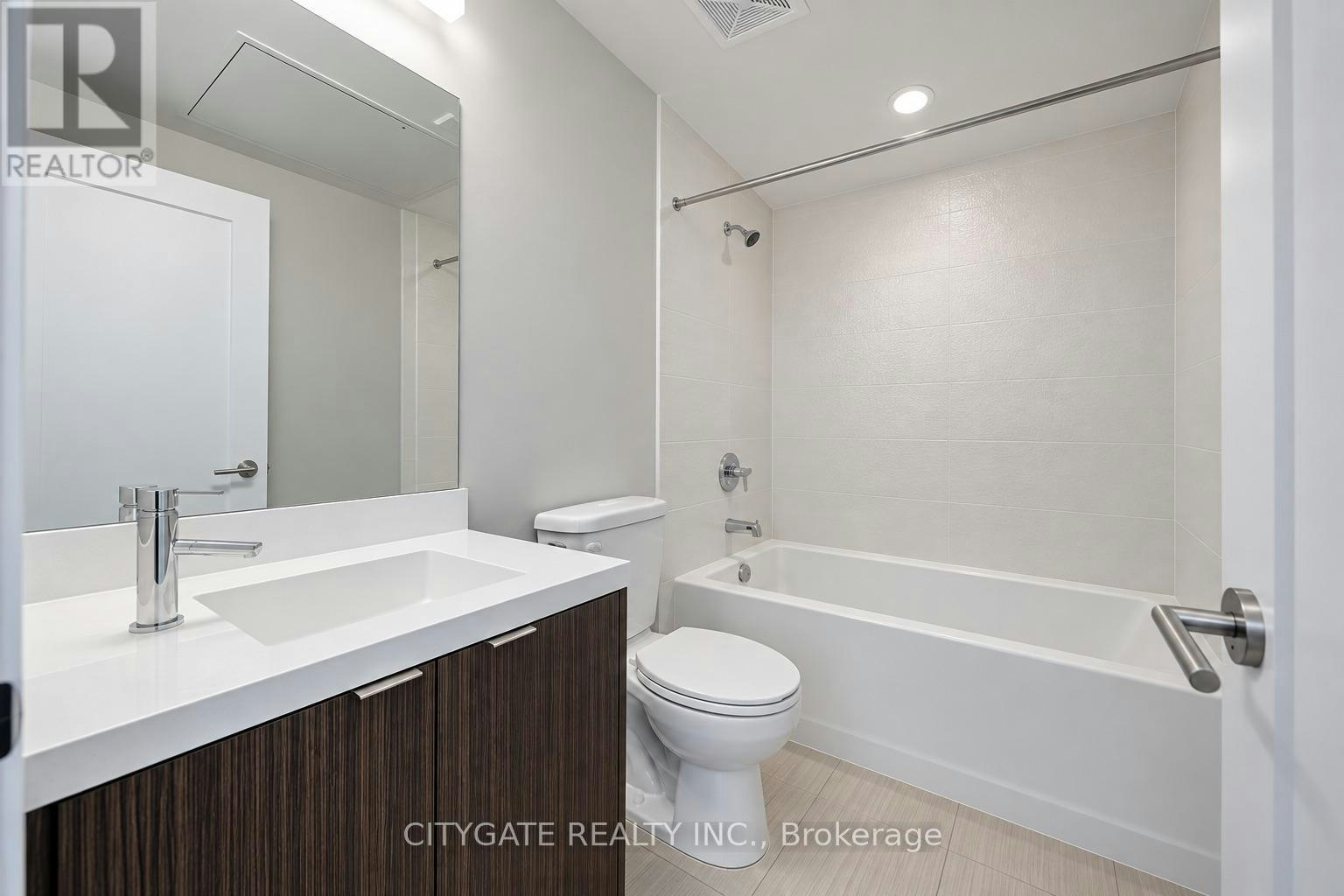 2003-10 York Street, Toronto, ON, M5J 0E1 - 4