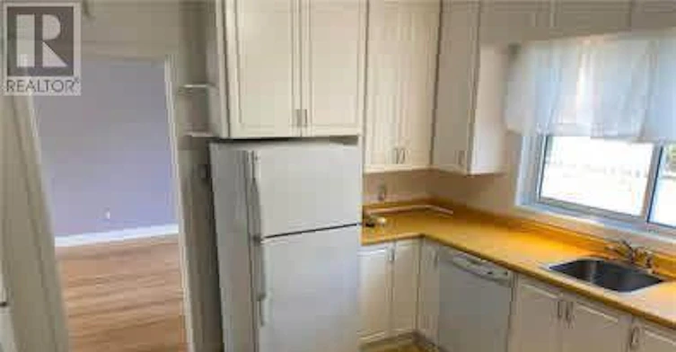 1501 Kilborn Avenue, Ottawa, ON, K1H 6M1 - 2