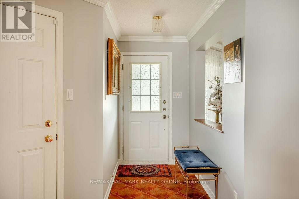 62 Wittingham Drive, Ottawa, ON, K2G 6H5 - 4