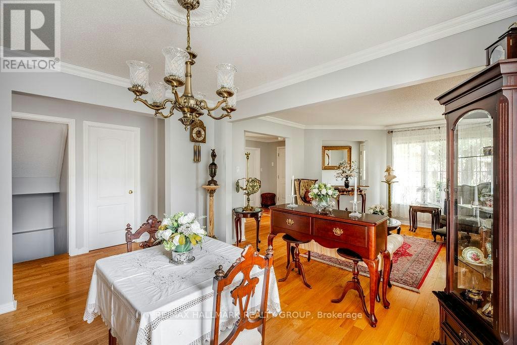 62 Wittingham Drive, Ottawa, ON, K2G 6H5 - 9