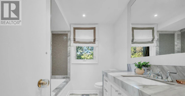 35 Penwood Crescent, Toronto, ON, M3B 3B1 - 33