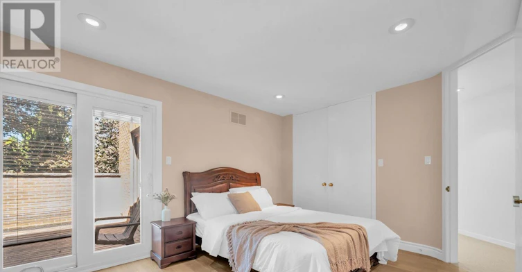 35 Penwood Crescent, Toronto, ON, M3B 3B1 - 37