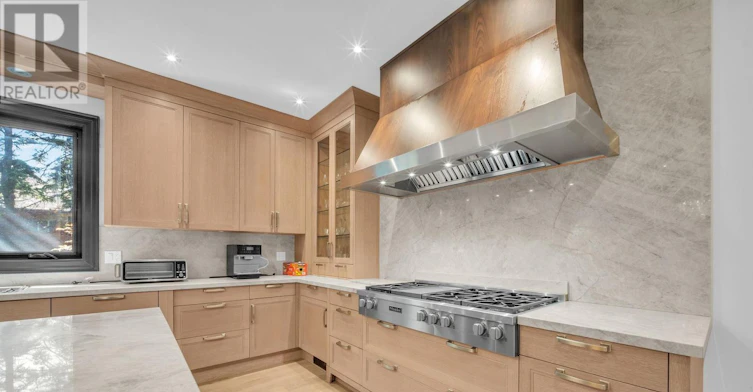 35 Penwood Crescent, Toronto, ON, M3B 3B1 - 12