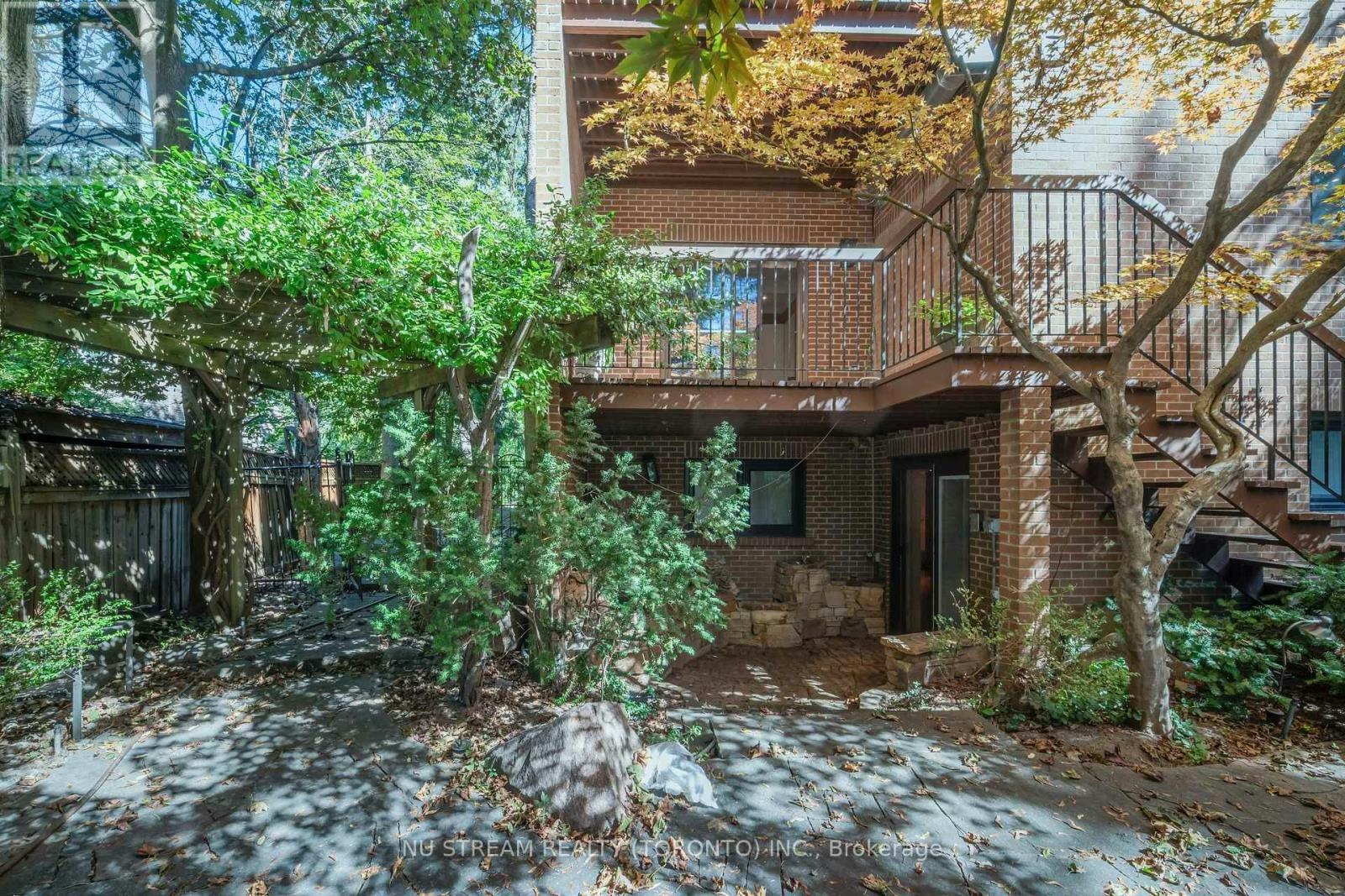 35 Penwood Crescent, Toronto, ON, M3B 3B1 - 47