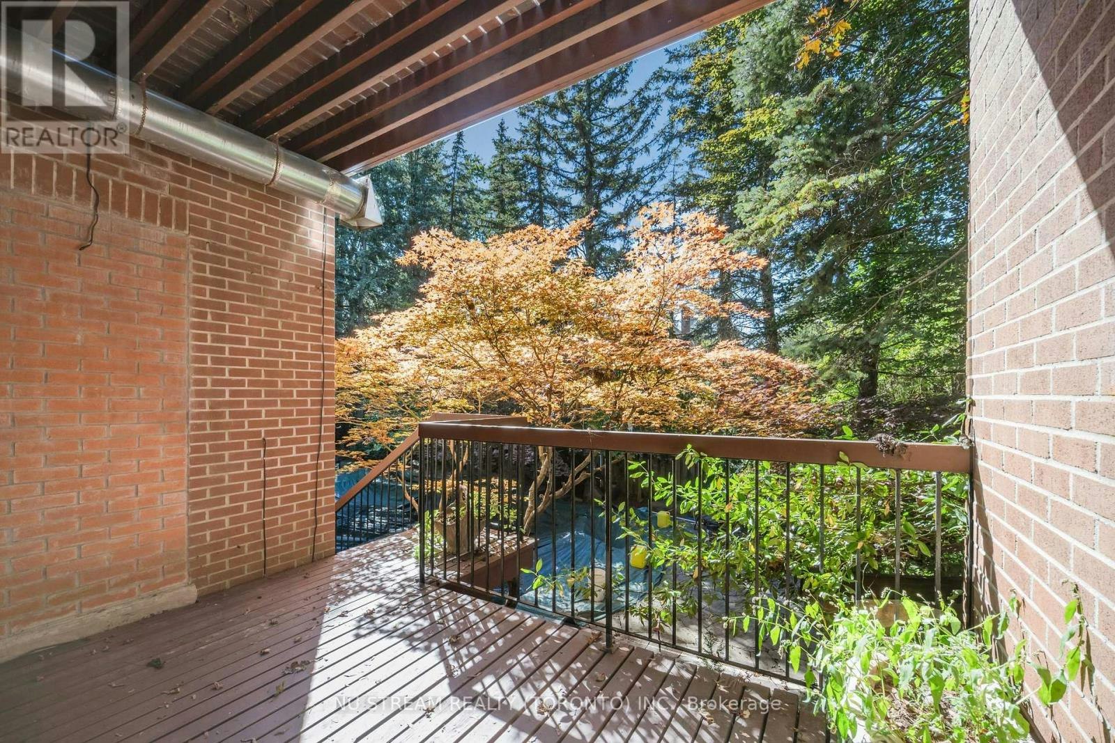 35 Penwood Crescent, Toronto, ON, M3B 3B1 - 46