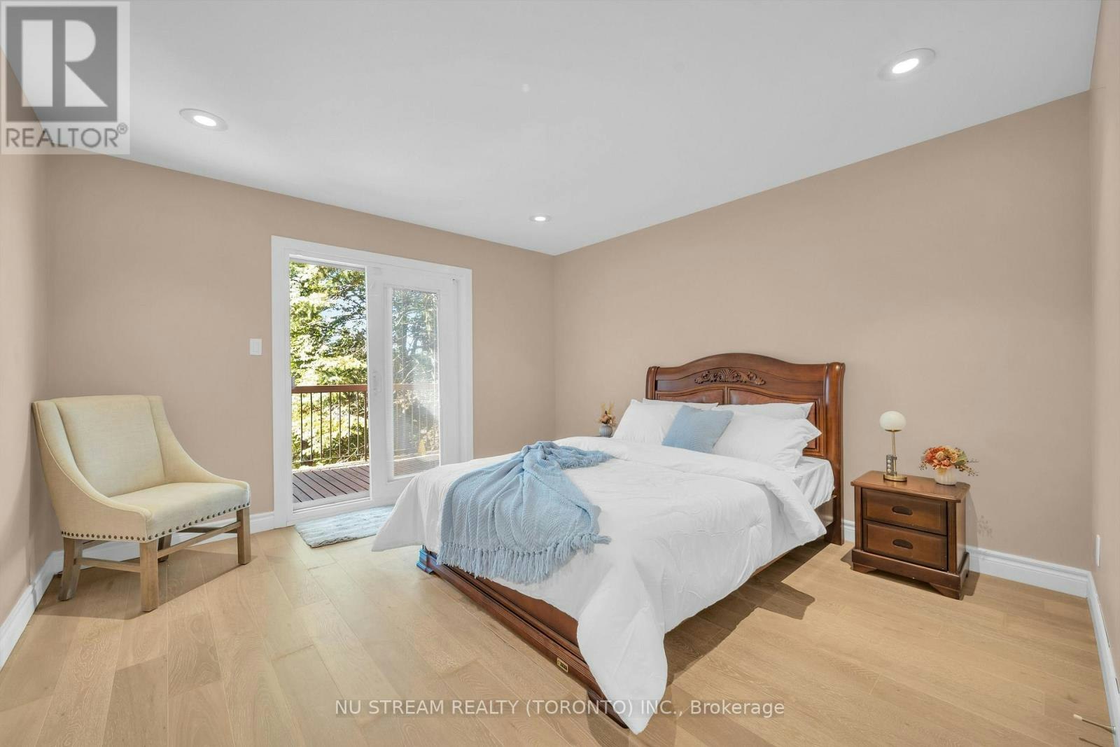 35 Penwood Crescent, Toronto, ON, M3B 3B1 - 34