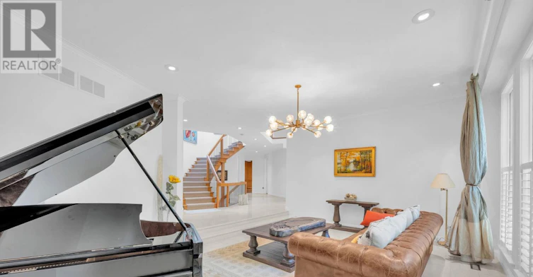 35 Penwood Crescent, Toronto, ON, M3B 3B1 - 6