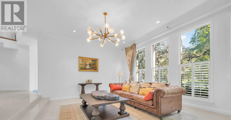 35 Penwood Crescent, Toronto, ON, M3B 3B1 - 5