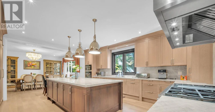 35 Penwood Crescent, Toronto, ON, M3B 3B1 - 10