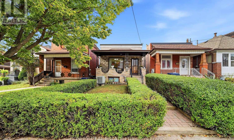 44 Conway Avenue