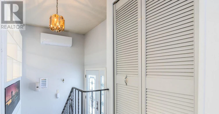 UPPER-23 Lebos Road, Toronto, ON, M2H 2L8 - 3