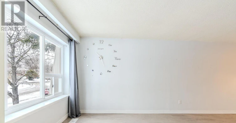 UPPER-23 Lebos Road, Toronto, ON, M2H 2L8 - 2
