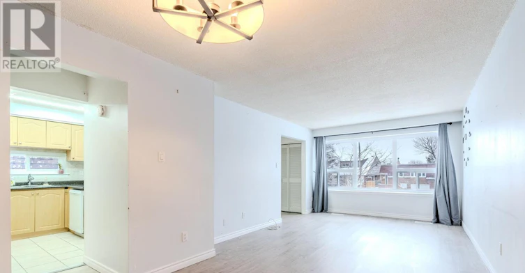 UPPER-23 Lebos Road, Toronto, ON, M2H 2L8 - 9