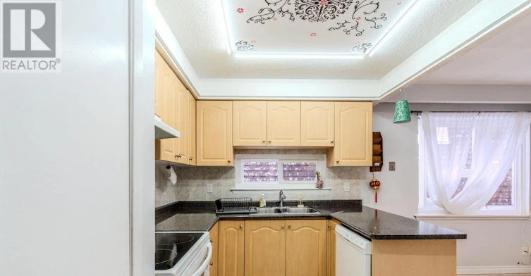 UPPER-23 Lebos Road, Toronto, ON, M2H 2L8 - 10