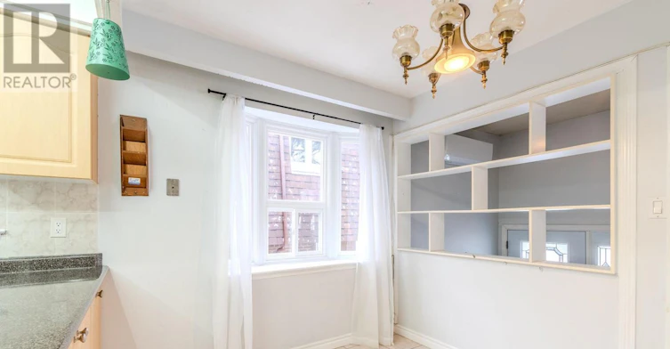 UPPER-23 Lebos Road, Toronto, ON, M2H 2L8 - 14