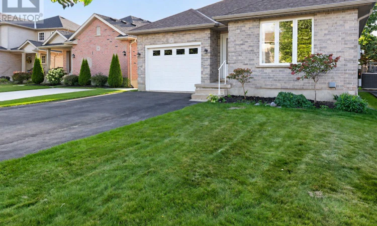 14 Oriole Lane