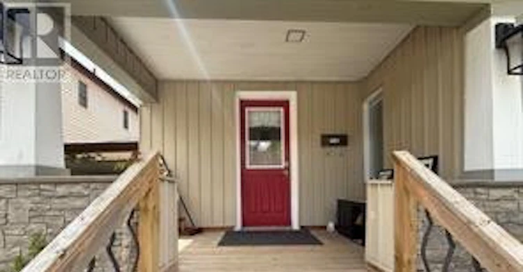 5715 Highland Avenue, Niagara Falls, ON, L2G 4X2 - 2